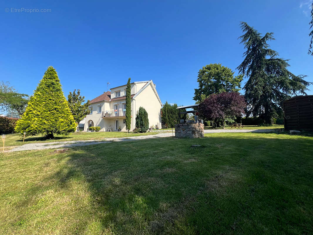 Maison à CHAMBLET