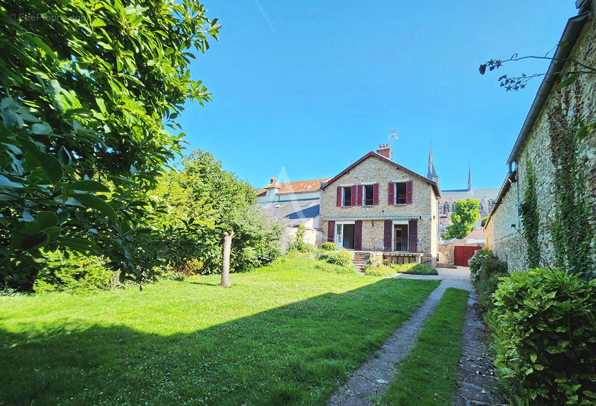 Maison à DOURDAN