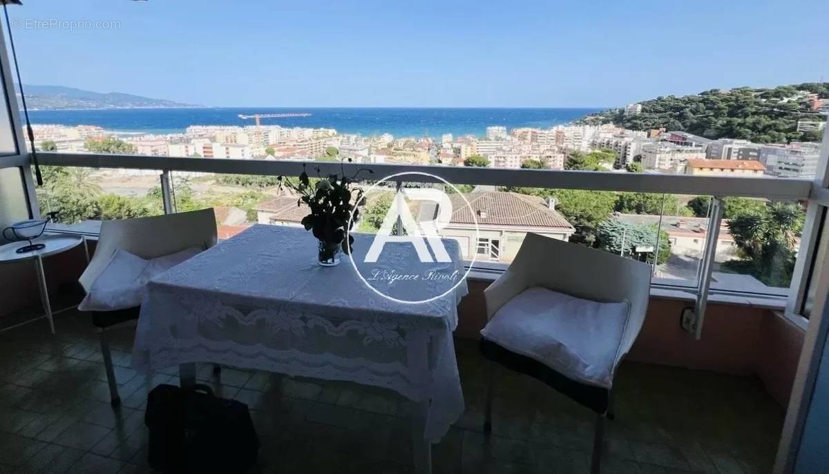 Appartement à ROQUEBRUNE-CAP-MARTIN