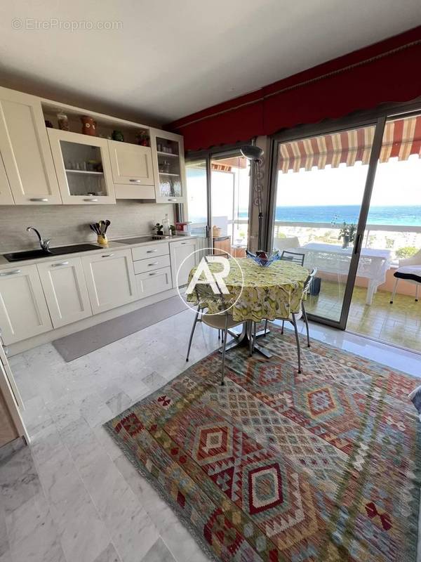 Appartement à ROQUEBRUNE-CAP-MARTIN