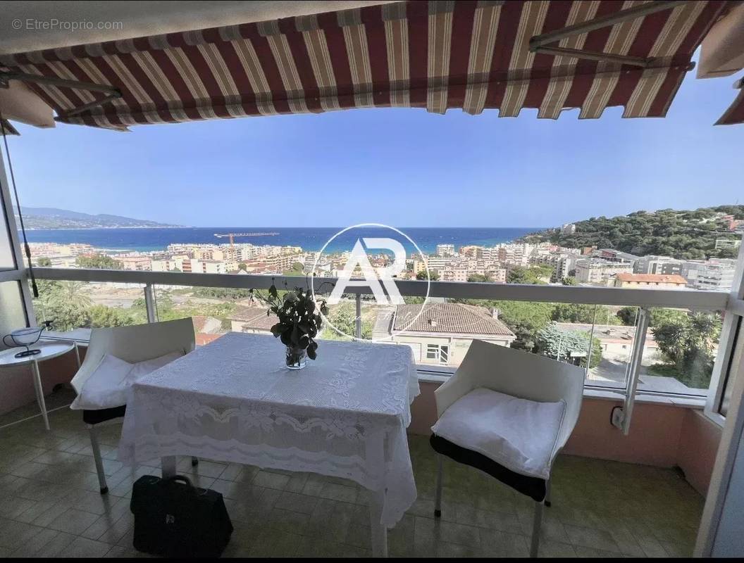 Appartement à ROQUEBRUNE-CAP-MARTIN