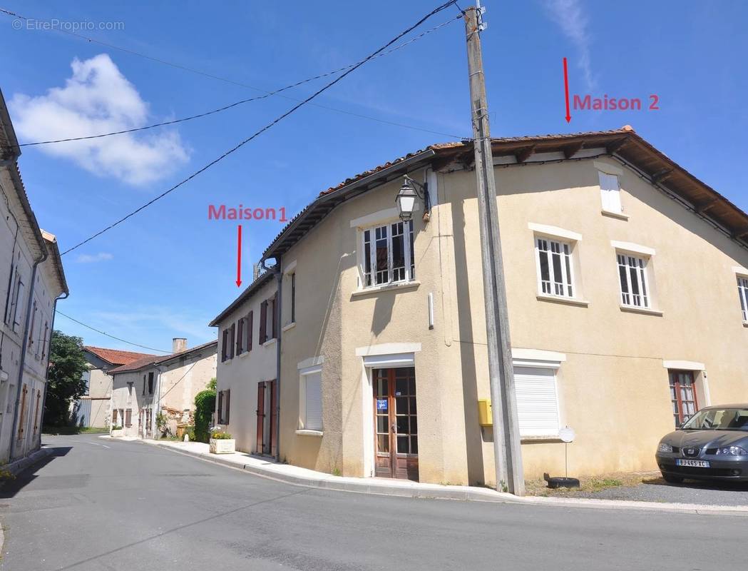 Maison à LA ROCHE-CHALAIS