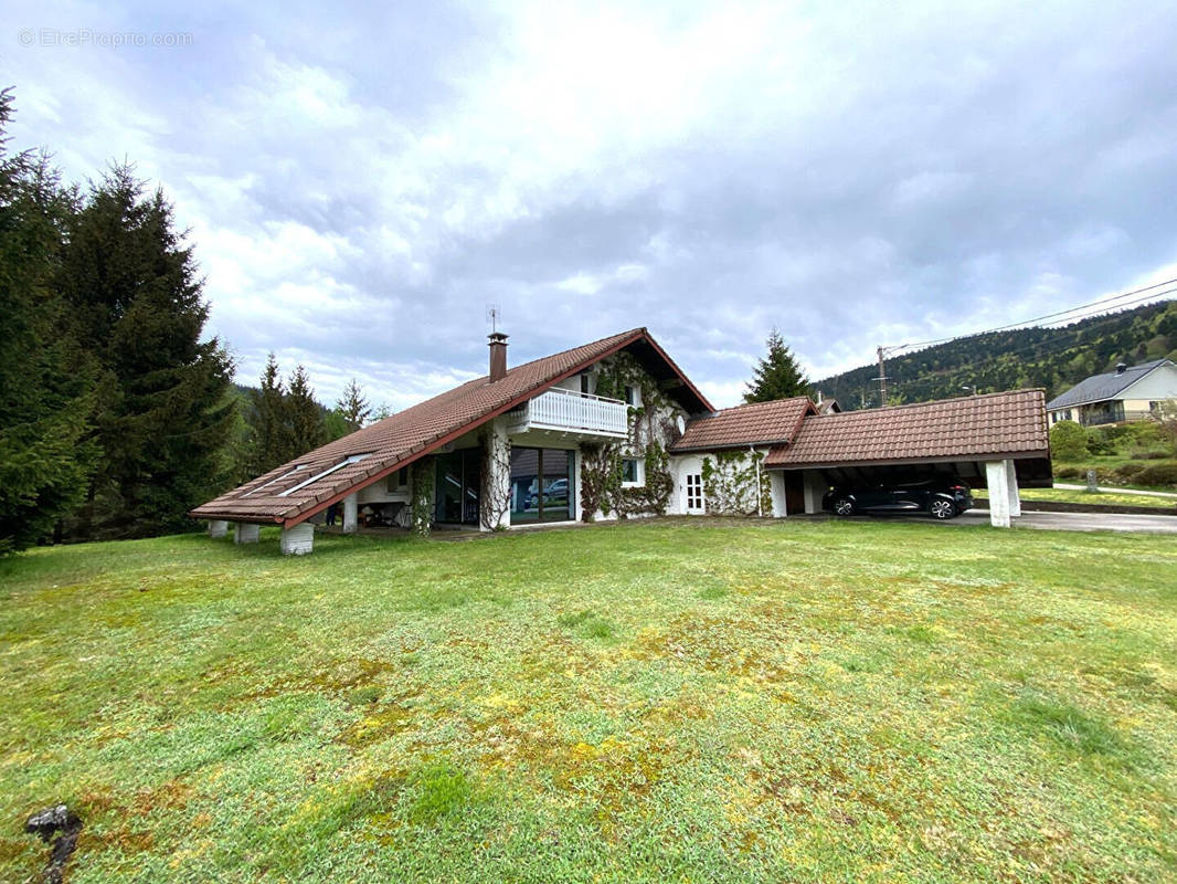 Maison à LA BRESSE