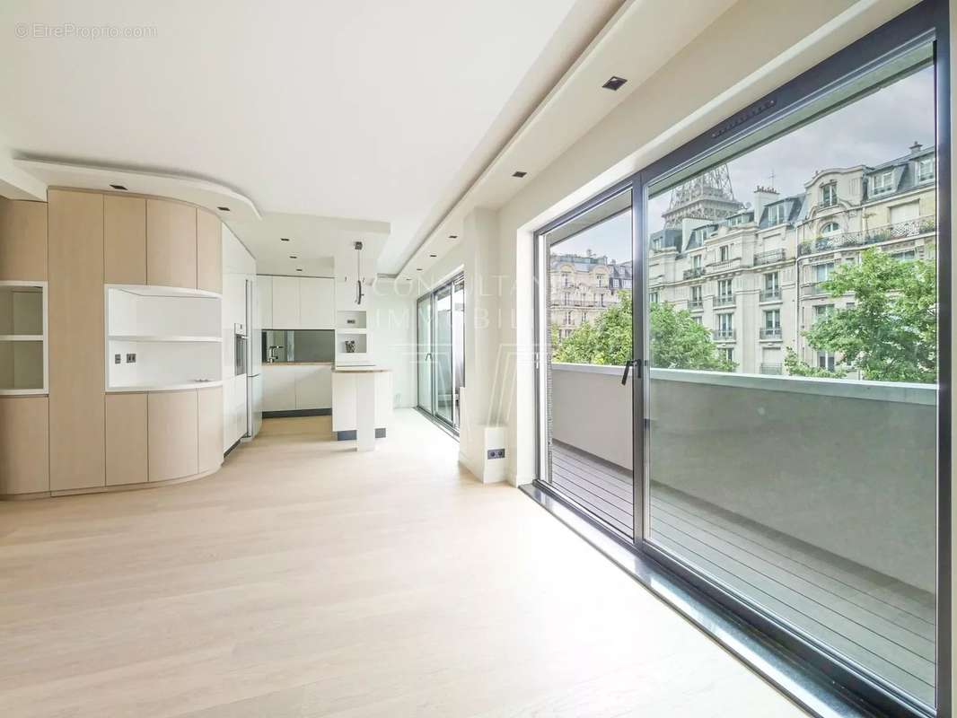 Appartement à PARIS-15E