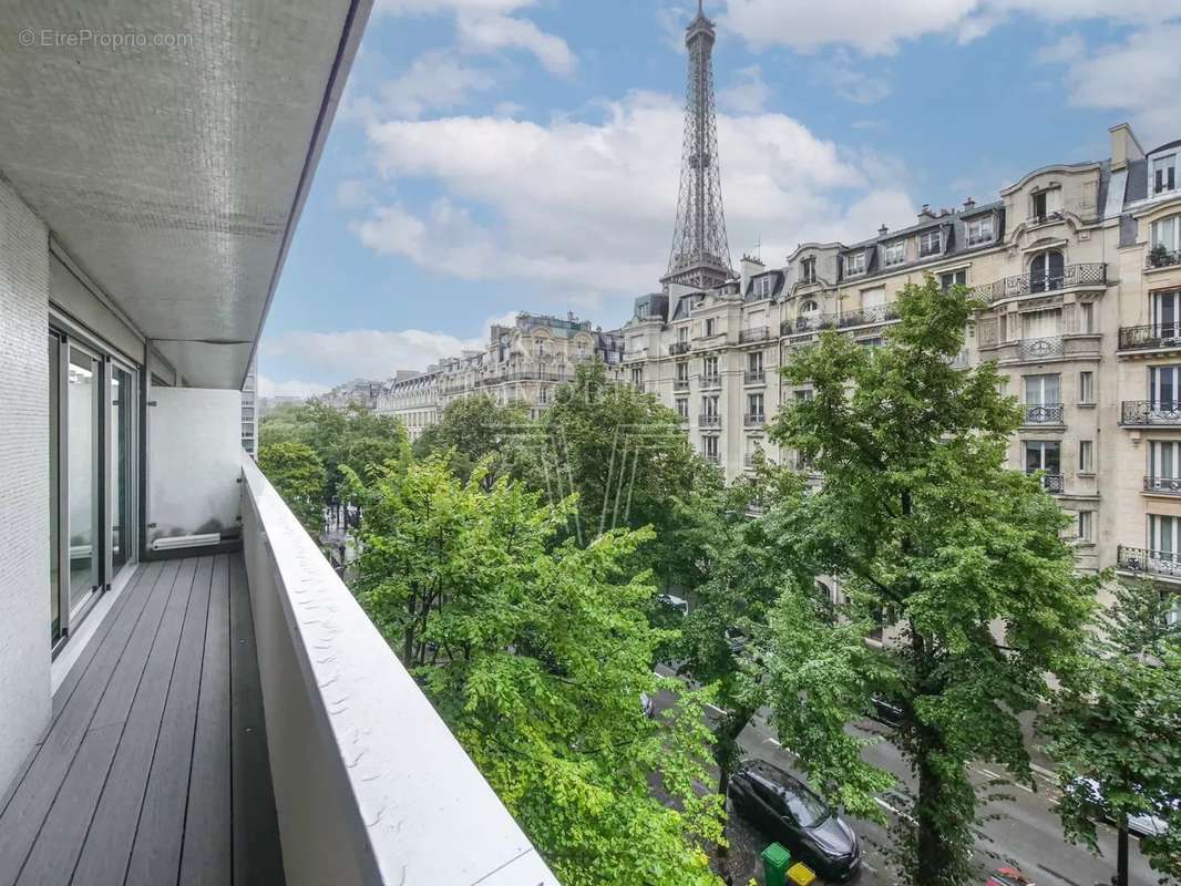 Appartement à PARIS-15E