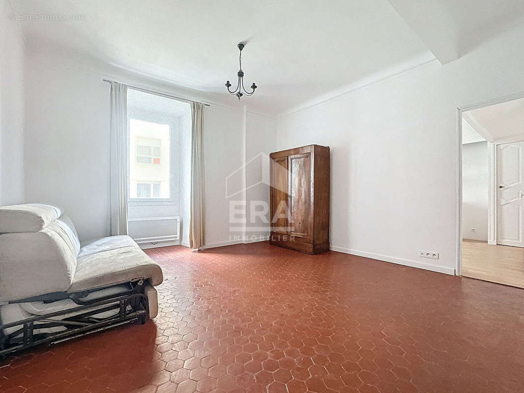 Appartement à MARSEILLE-2E