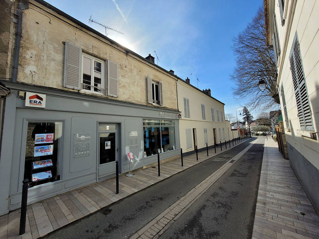 Appartement à VERRIERES-LE-BUISSON