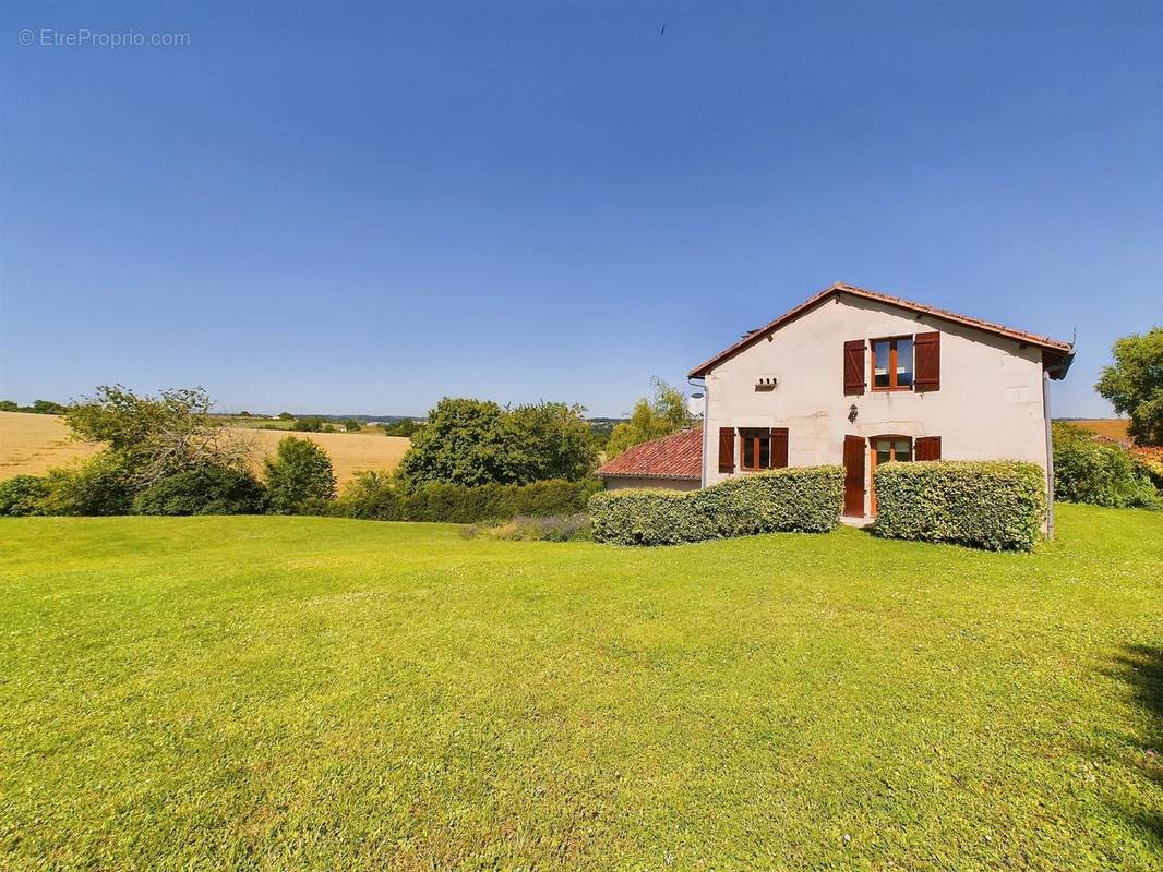 Maison à VERTEILLAC