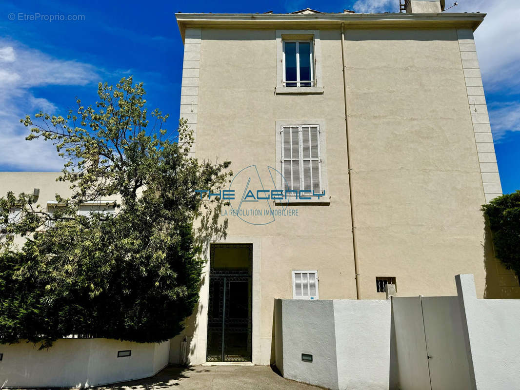 Appartement à MARSEILLE-9E