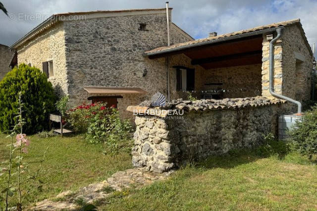 Maison à SIMIANE-LA-ROTONDE