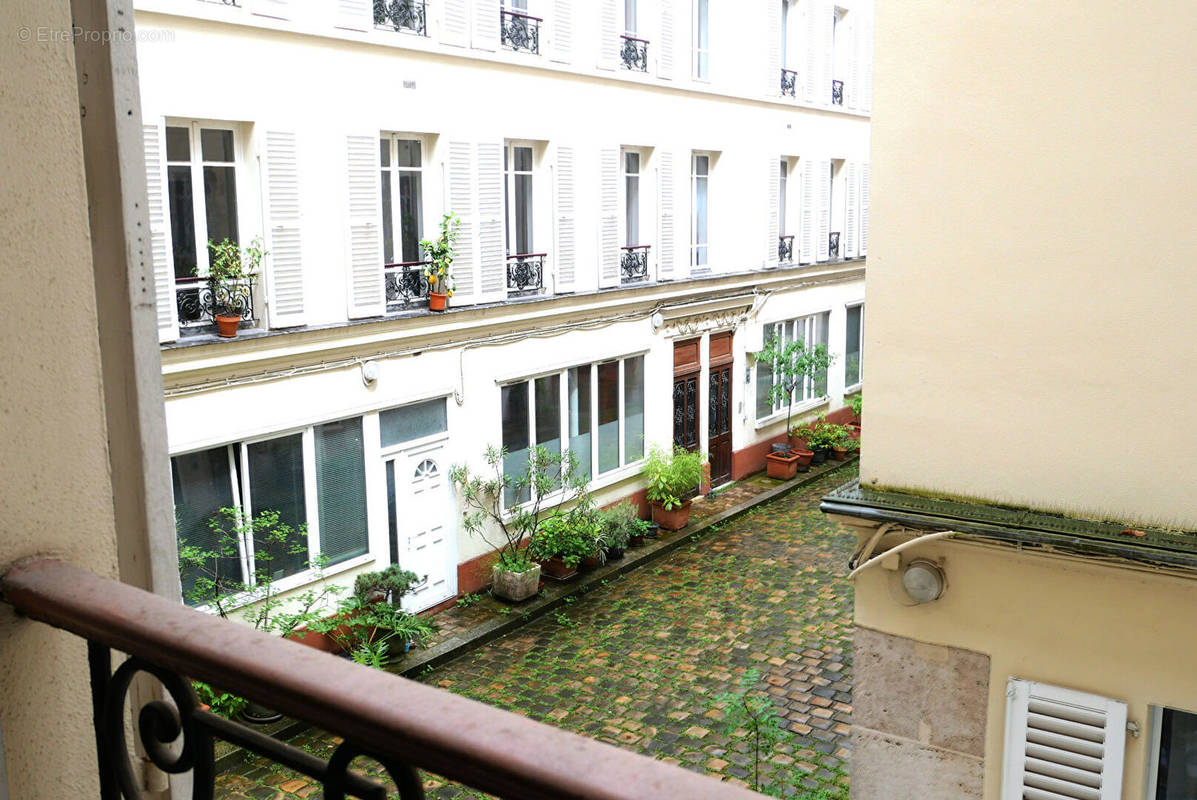 Appartement à PARIS-18E