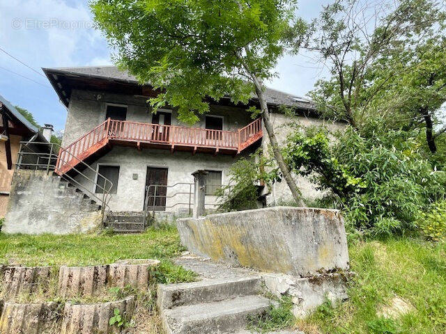 Maison à SAINT-REMY-DE-MAURIENNE