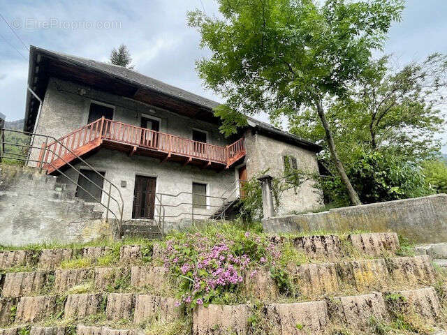 Maison à SAINT-REMY-DE-MAURIENNE