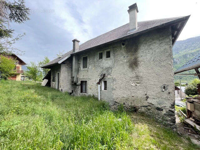 Maison à SAINT-REMY-DE-MAURIENNE