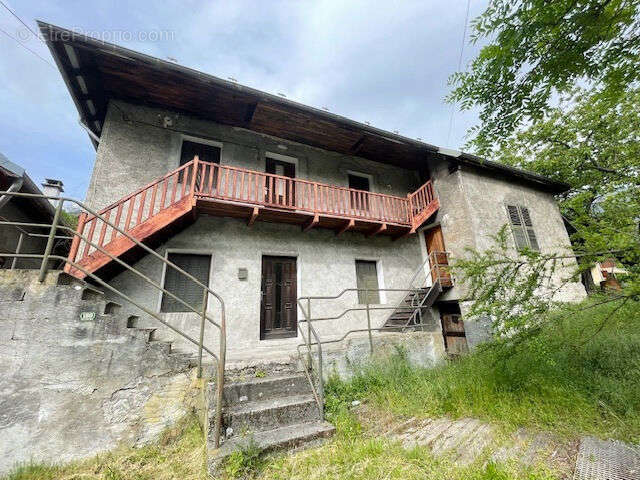 Maison à SAINT-REMY-DE-MAURIENNE