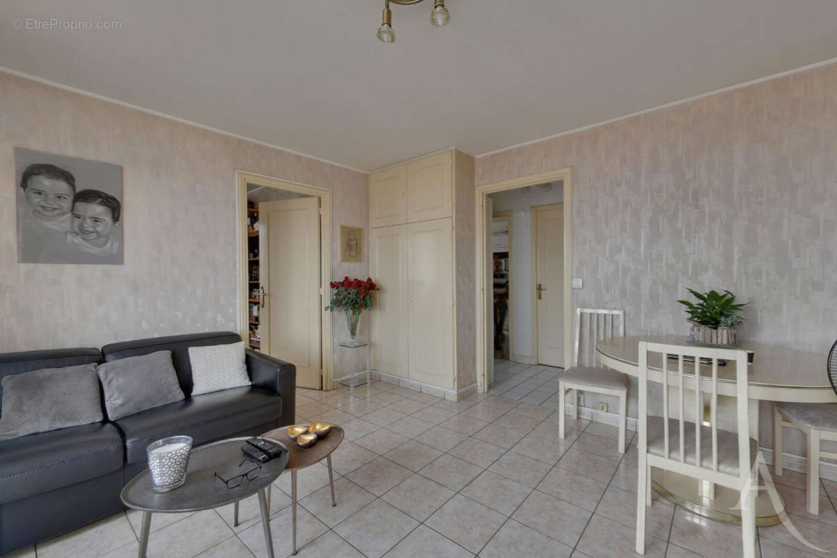 Appartement à ROMAINVILLE