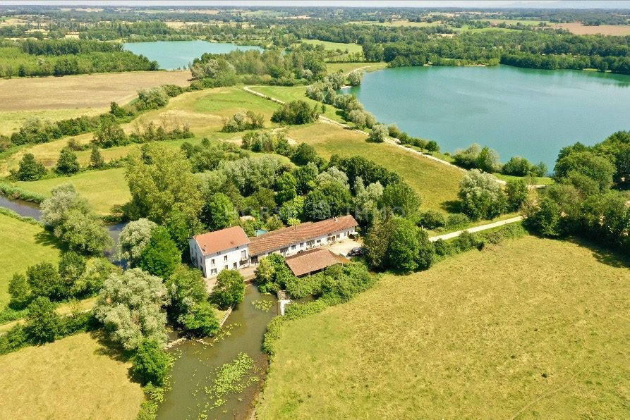 Maison à MONTREVEL-EN-BRESSE