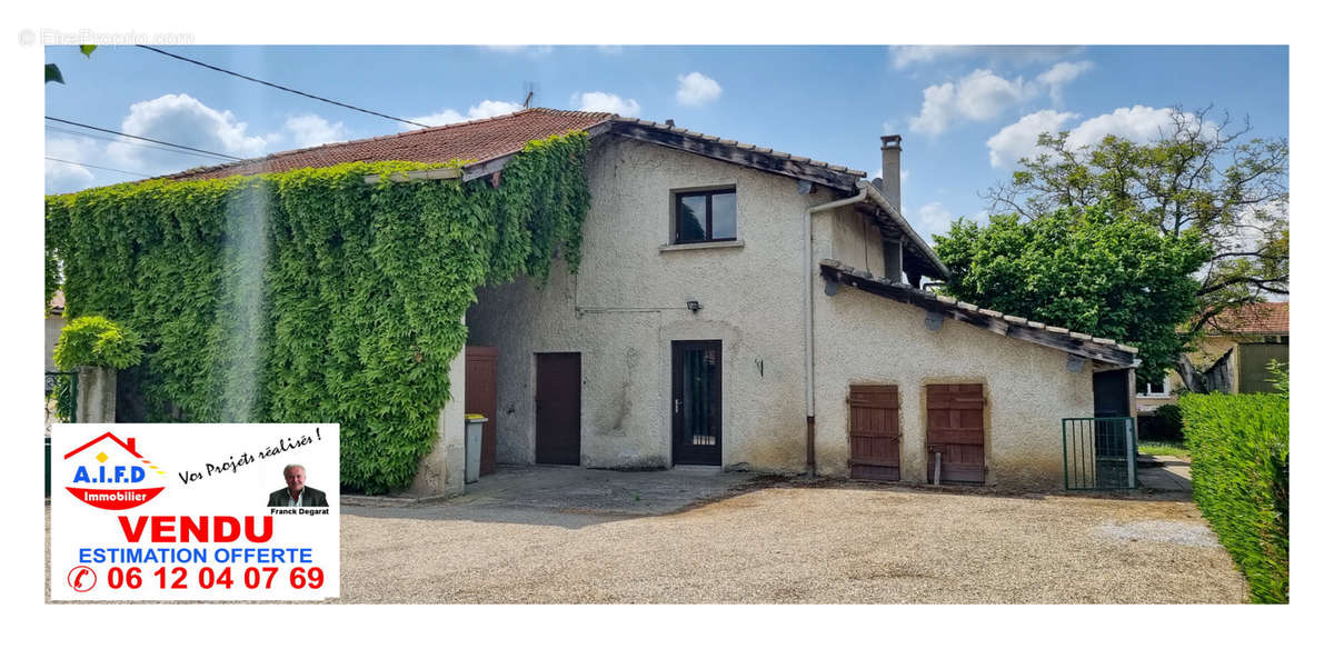 Maison à MARENNES