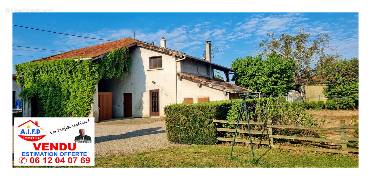 Maison à MARENNES