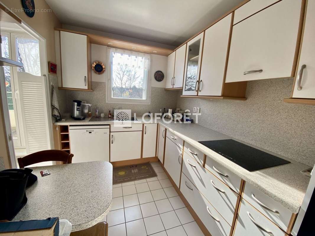 Appartement à VERNEUIL-SUR-SEINE