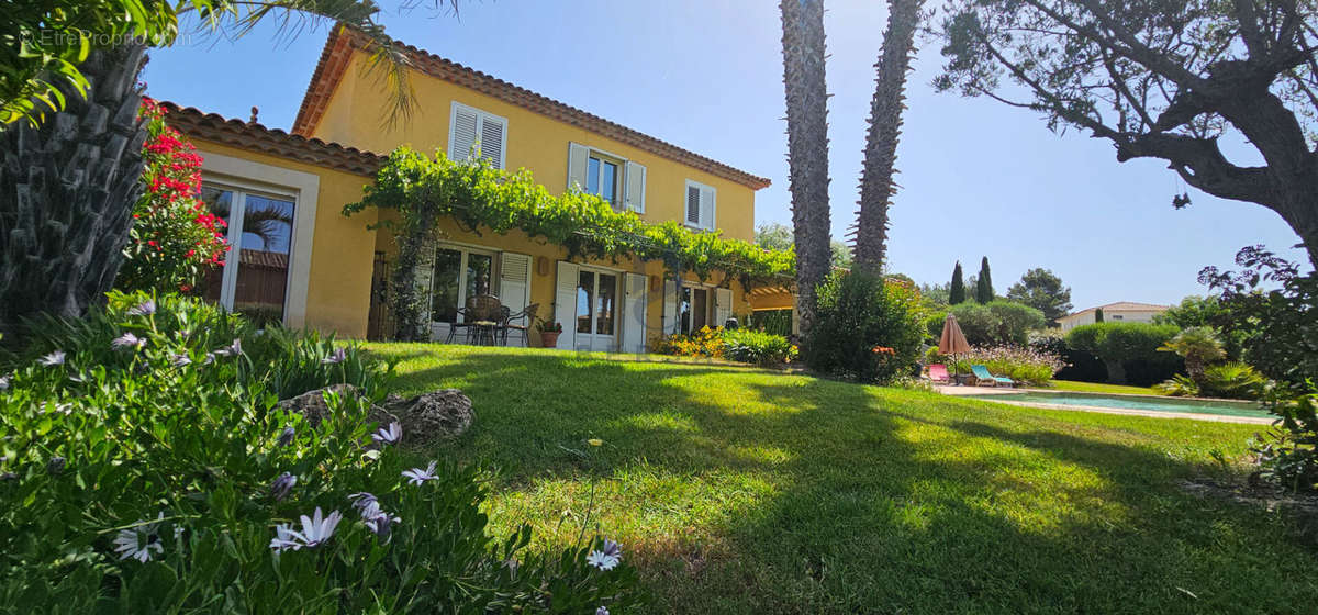 Maison à FREJUS