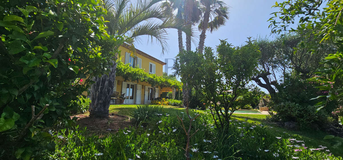 Maison à FREJUS