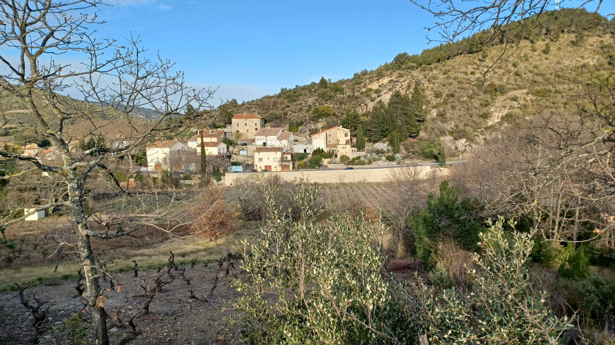 Terrain à VILLENEUVE-LES-CORBIERES