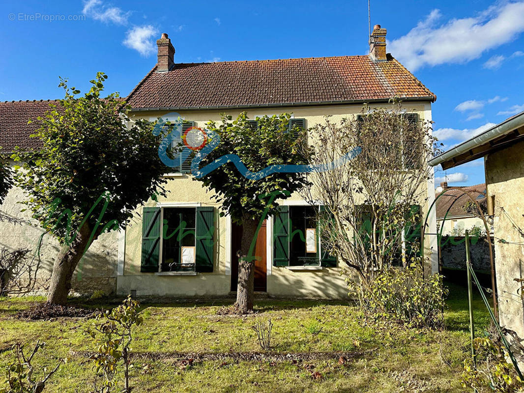 Maison à GOMMECOURT