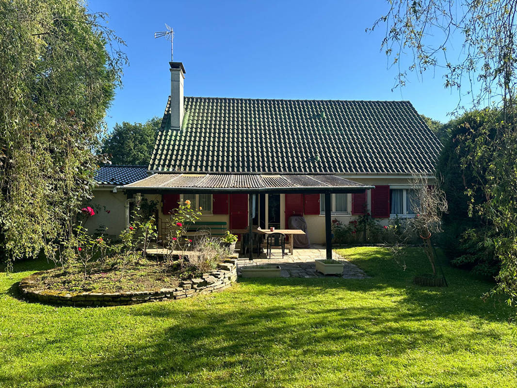 Maison à LESIGNY