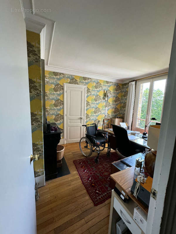 Appartement à SURESNES