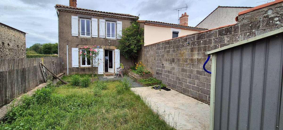 Maison à LA COPECHAGNIERE