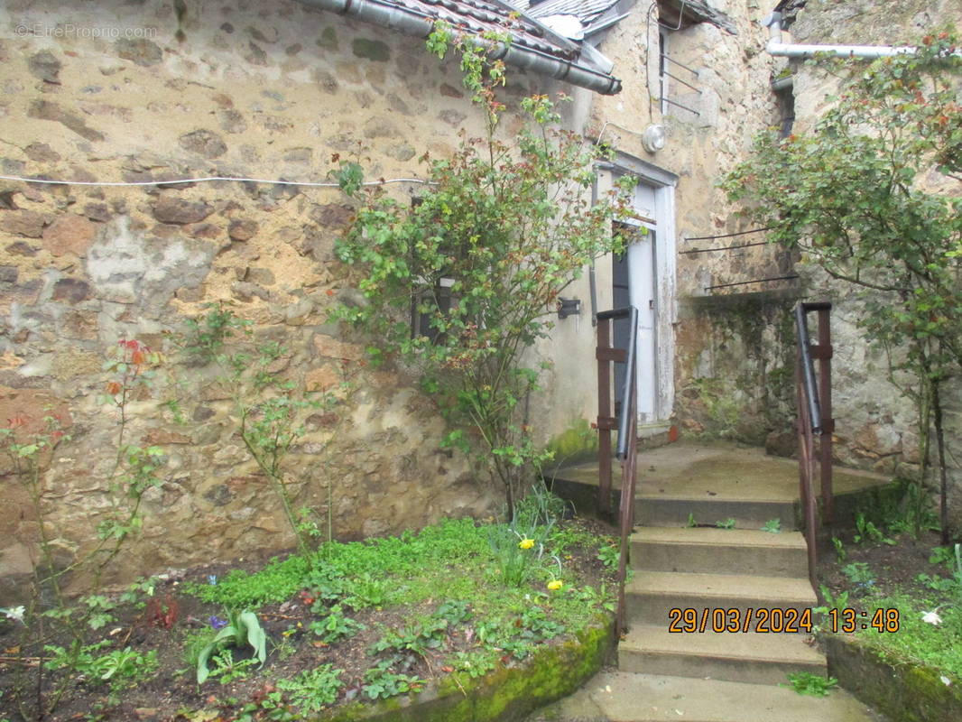 Maison à CHATEAU-CHINON(VILLE)