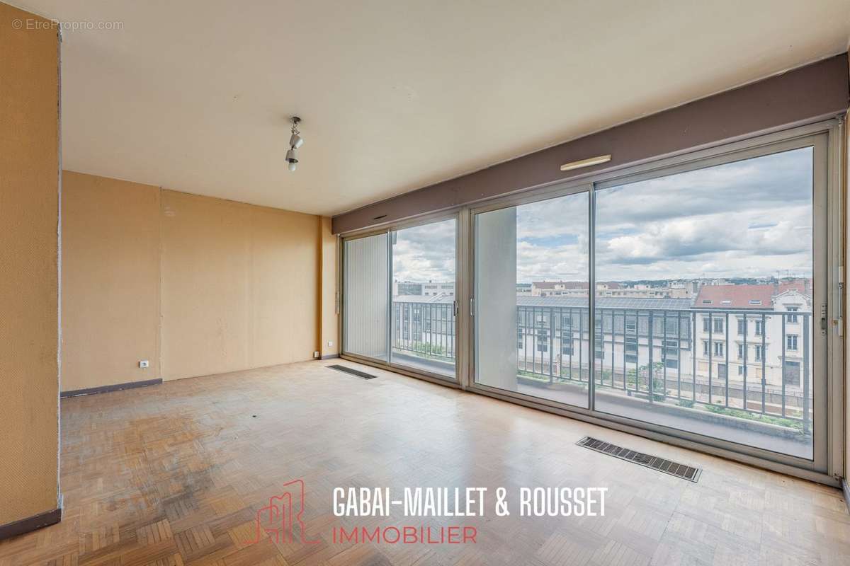 Appartement à LYON-8E