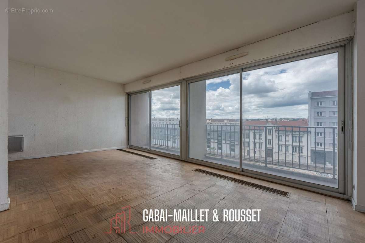 Appartement à LYON-8E