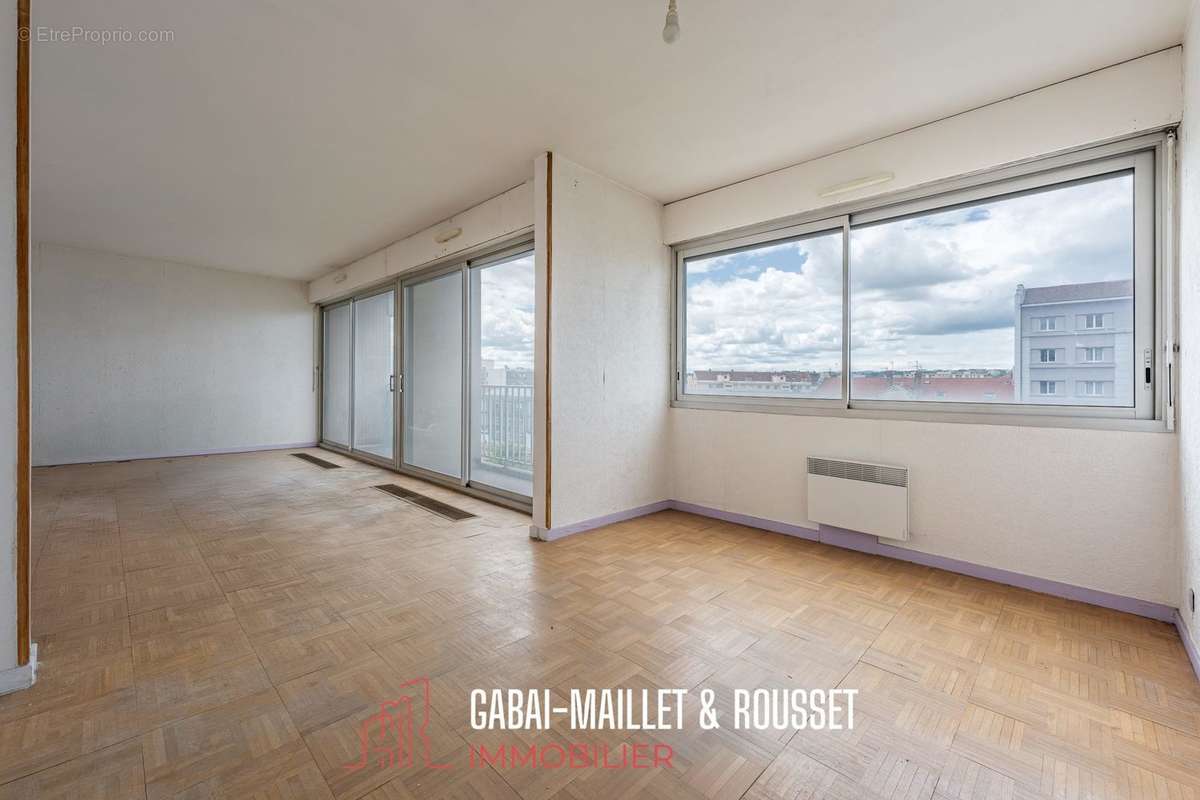 Appartement à LYON-8E