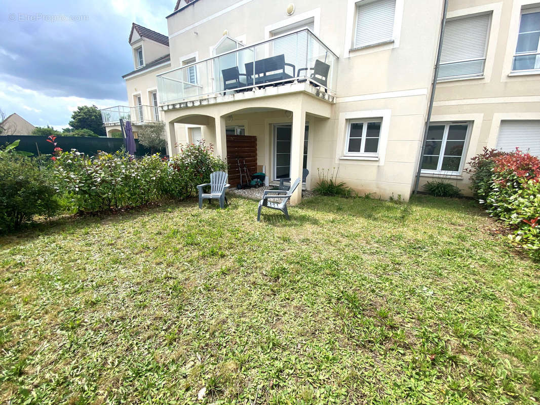 Appartement à FRENEUSE