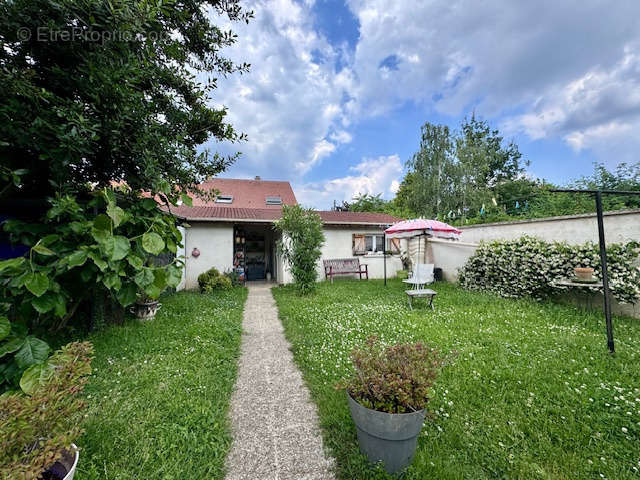 Maison à SAVIGNY-SUR-ORGE