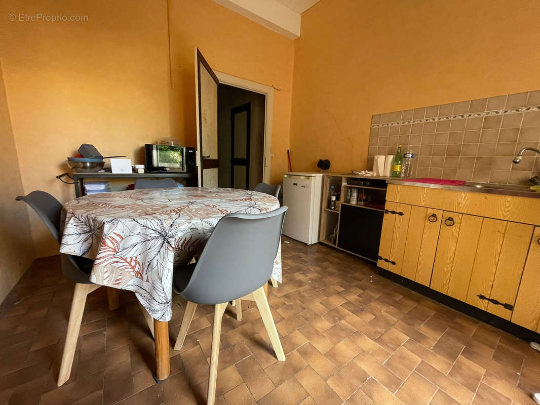 Appartement à LEZIGNAN-CORBIERES