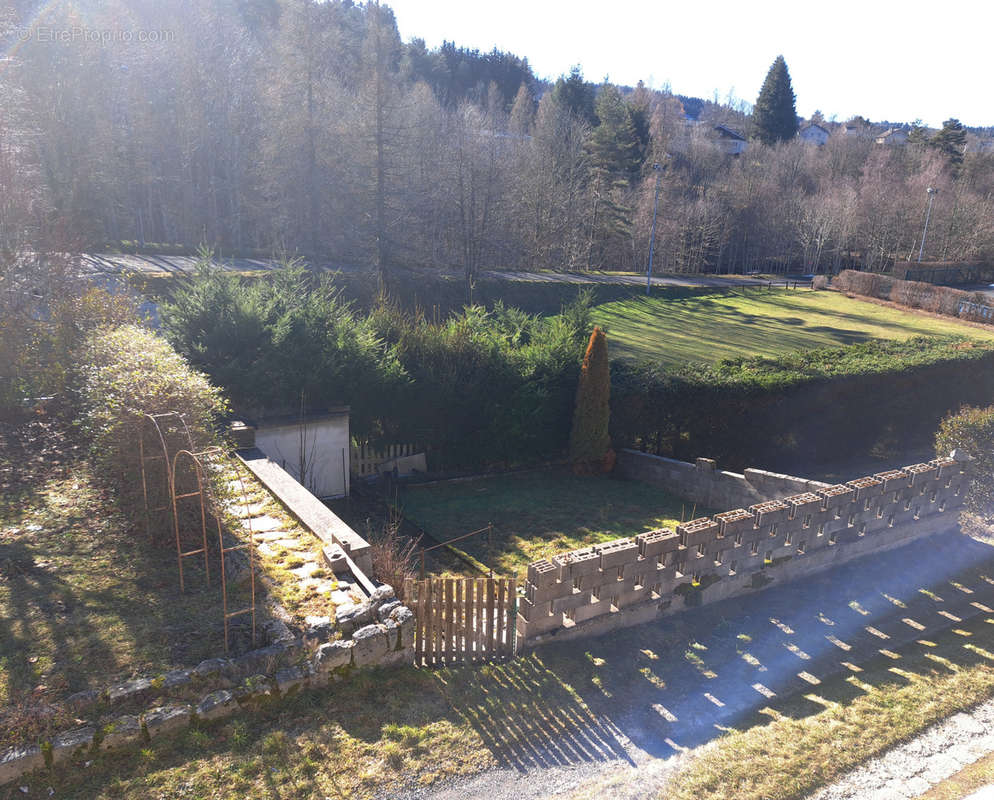 Maison à LE CHAMBON-SUR-LIGNON