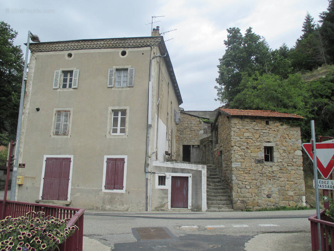 Maison à SAINT-MARTIN-DE-VALAMAS