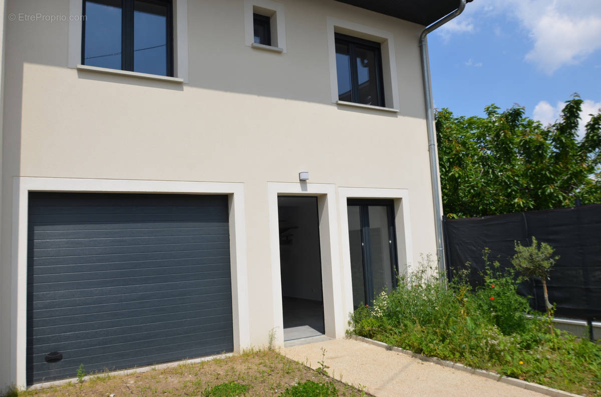 Maison à CHAMPIGNY-SUR-MARNE