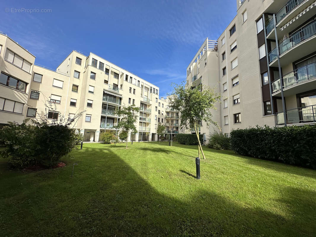 Appartement à MONTIGNY-LE-BRETONNEUX