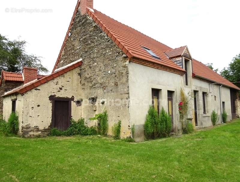 Maison à BETETE