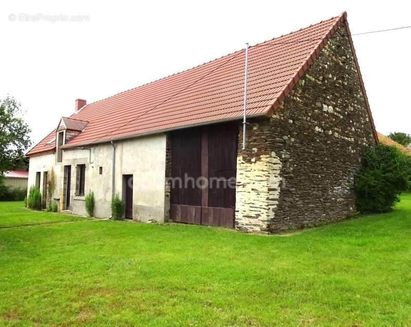 Maison à BETETE