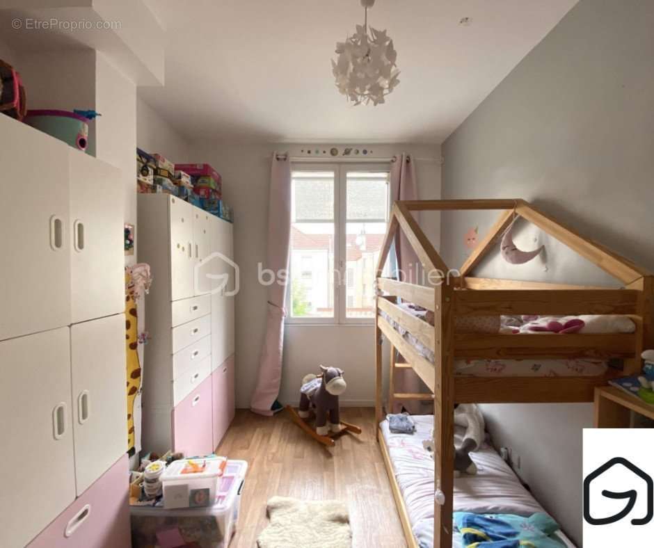 Appartement à SAINT-MAUR-DES-FOSSES