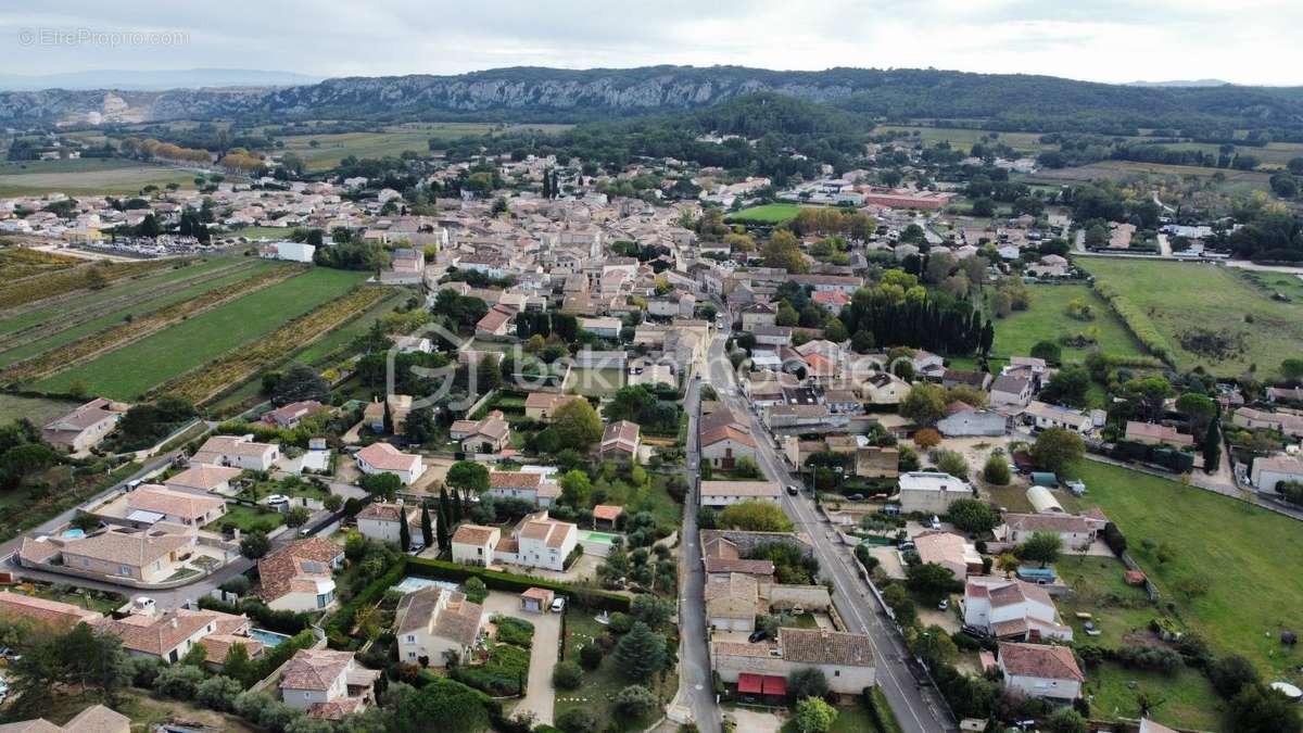 Terrain à SAINT-GENIES-DE-COMOLAS