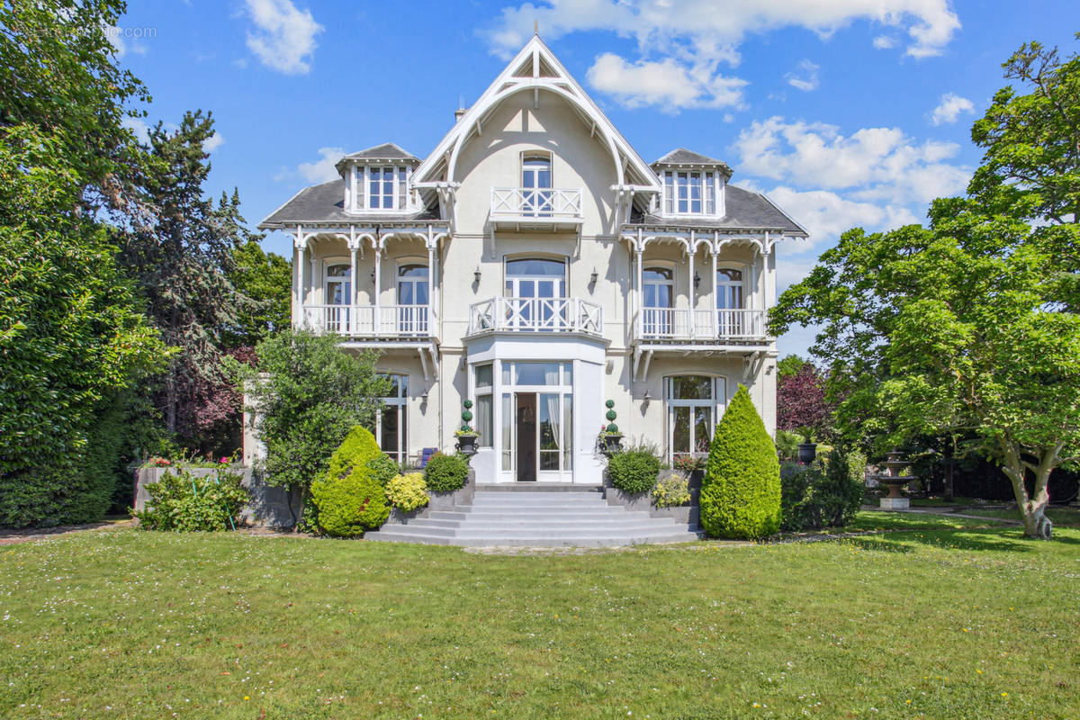 Maison à RUEIL-MALMAISON