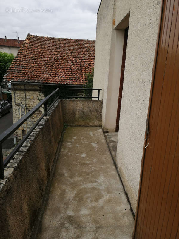 Appartement à BIARS-SUR-CERE