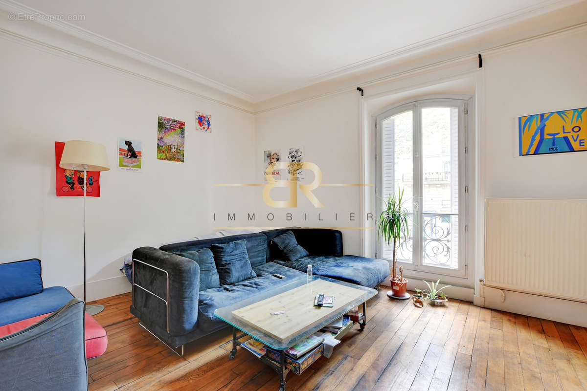 Appartement à PARIS-18E