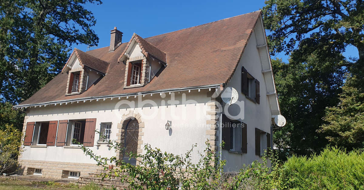 Maison à ORADOUR-SUR-VAYRES